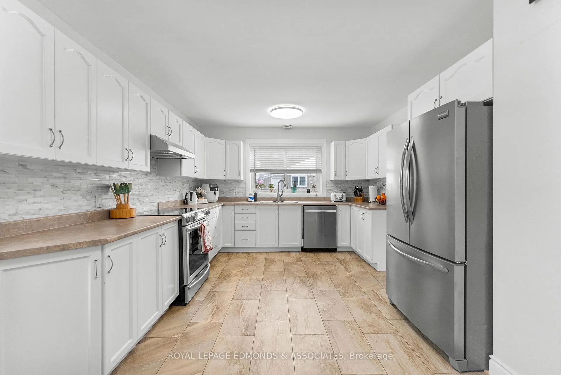 Photo 13 of 31 Silke Drive, Petawawa — HOMEH