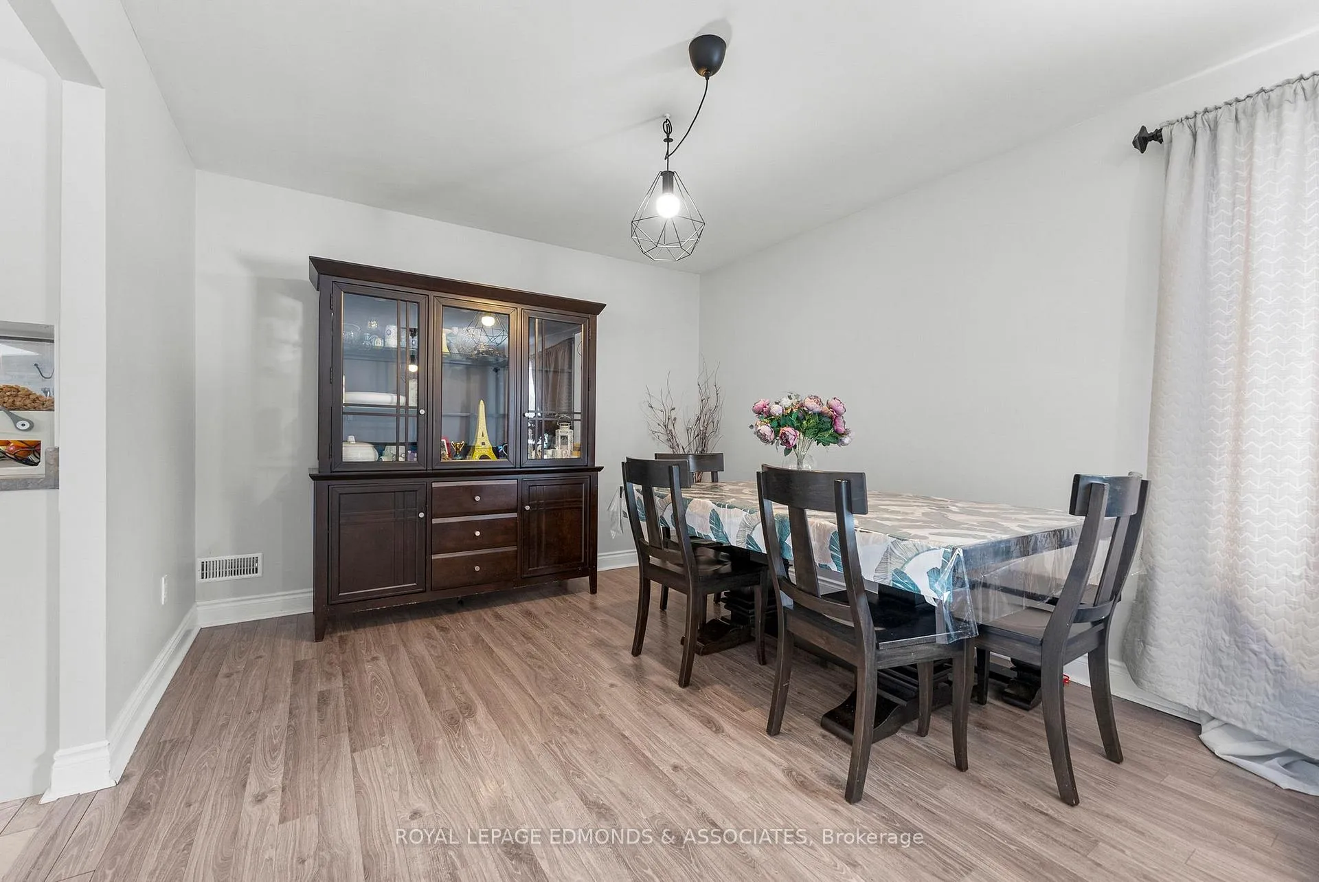 Photo 16 of 31 Silke Drive, Petawawa — HOMEH