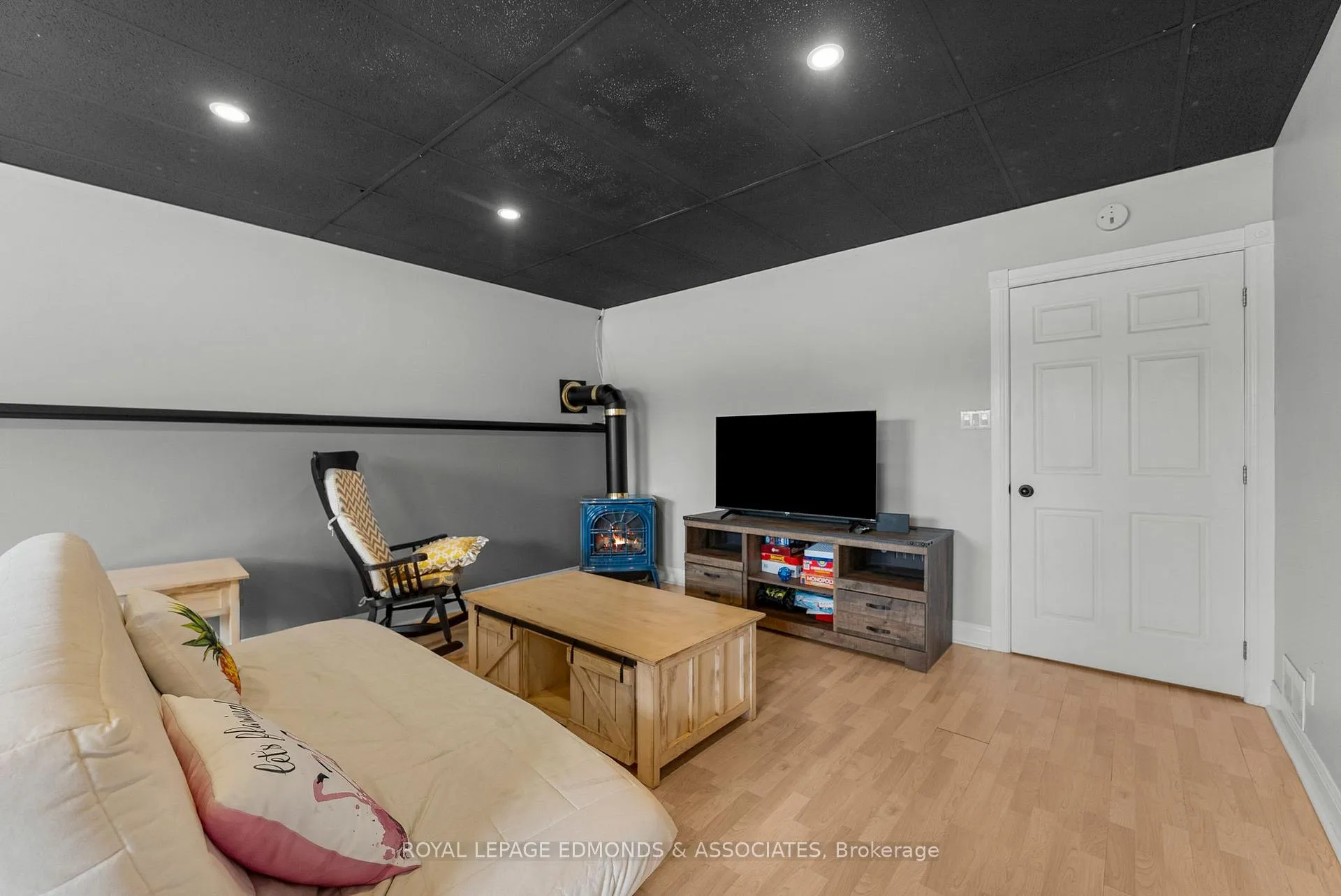 Photo 37 of 31 Silke Drive, Petawawa — HOMEH