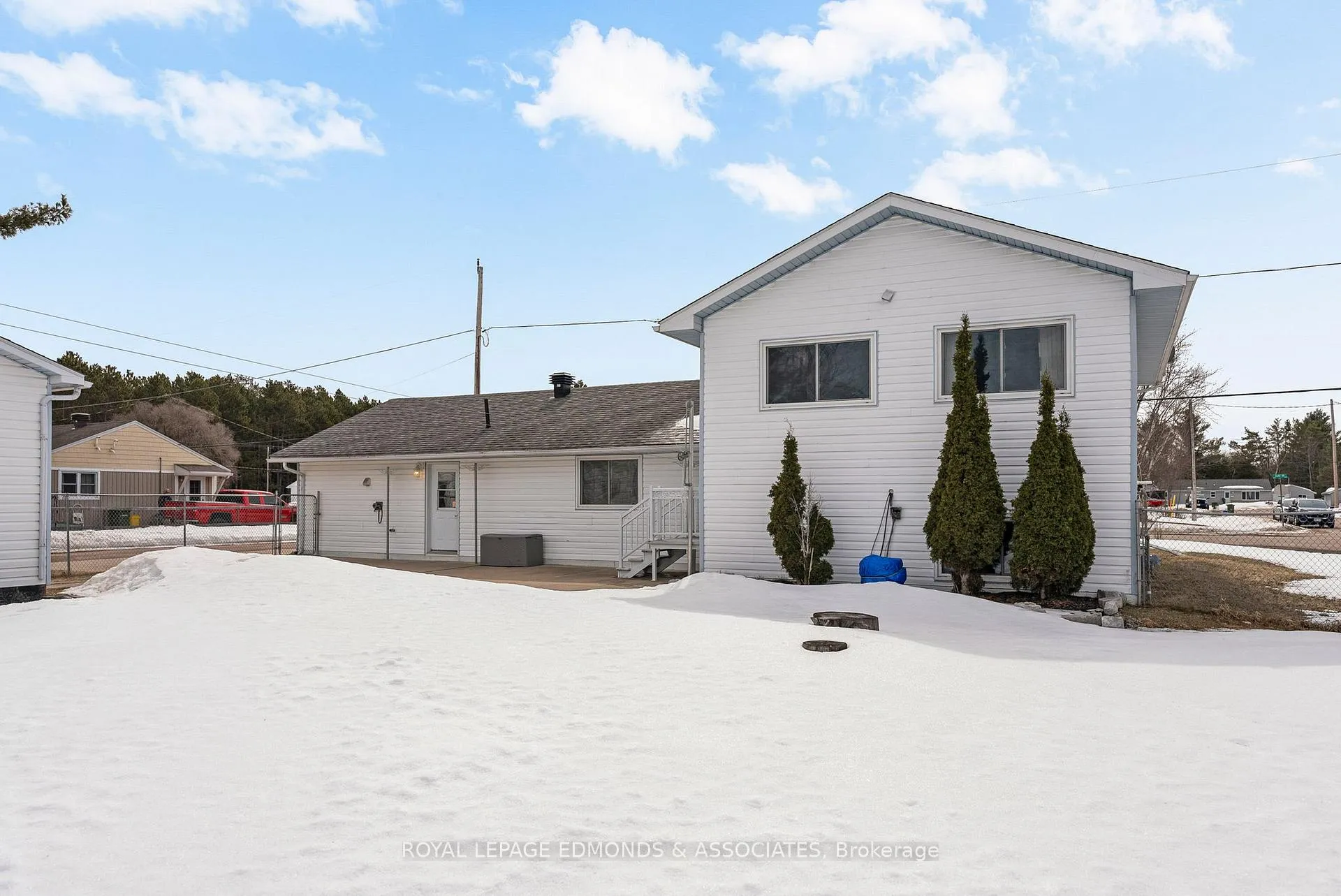 Photo 46 of 31 Silke Drive, Petawawa — HOMEH