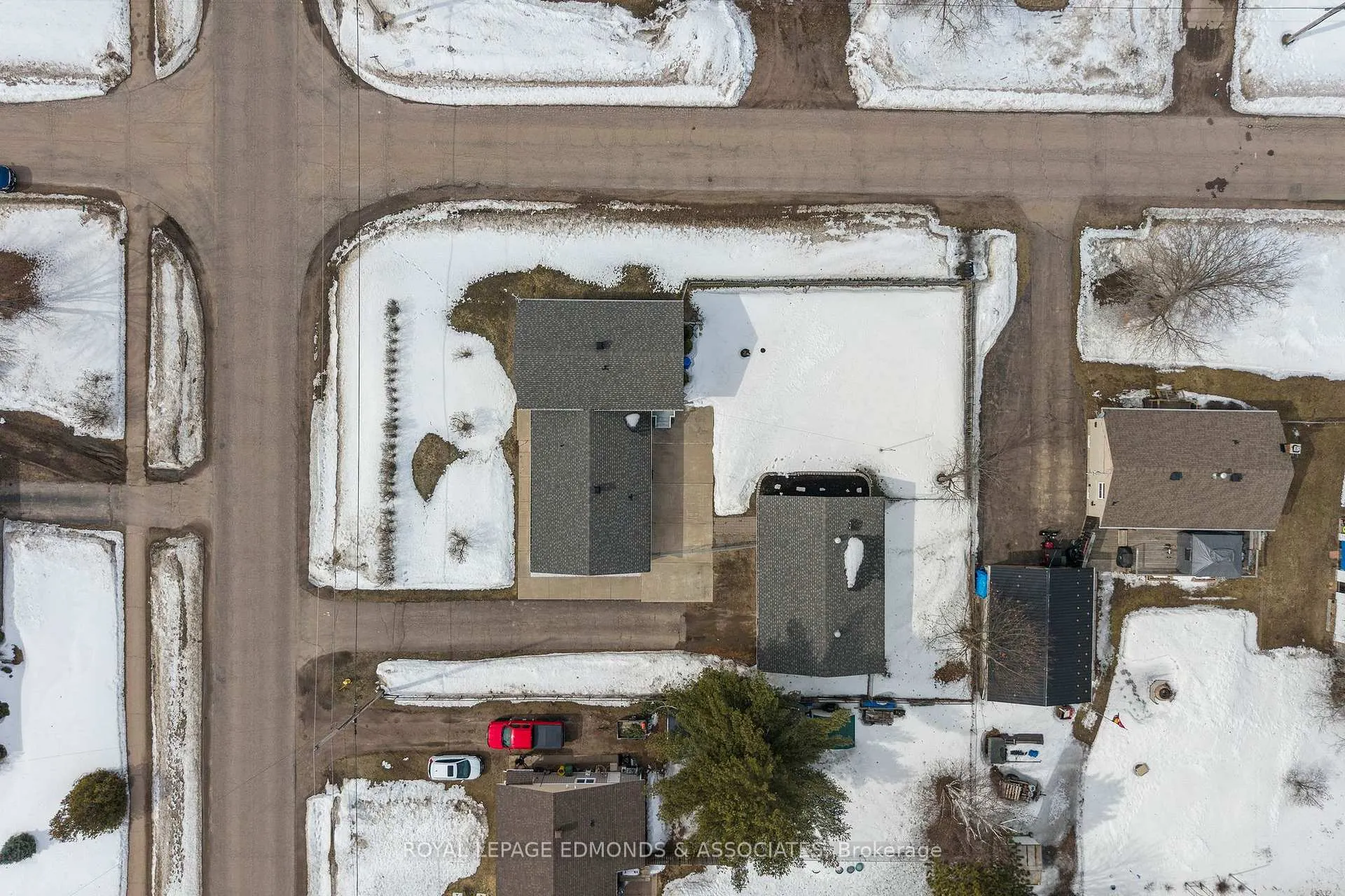 Photo 56 of 31 Silke Drive, Petawawa — HOMEH