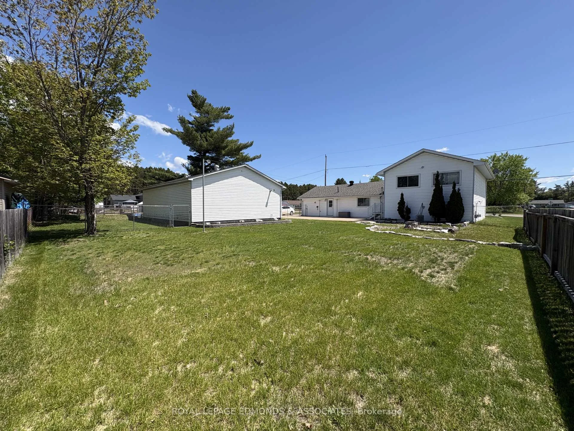 Photo 53 of 31 Silke Drive, Petawawa — HOMEH