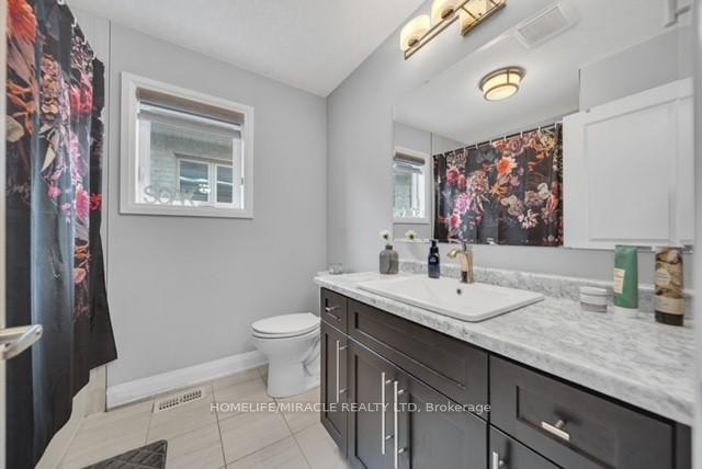 Photo 24 of 199 Forest Creek Drive, Kitchener — HOMEH