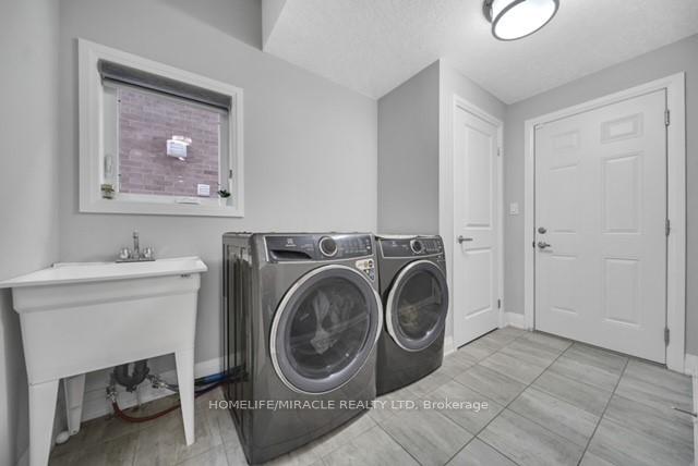 Photo 26 of 199 Forest Creek Drive, Kitchener — HOMEH