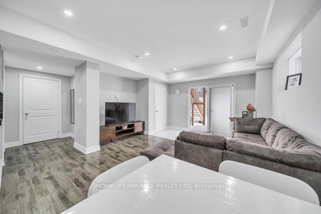 Photo 27 of 199 Forest Creek Drive, Kitchener — HOMEH