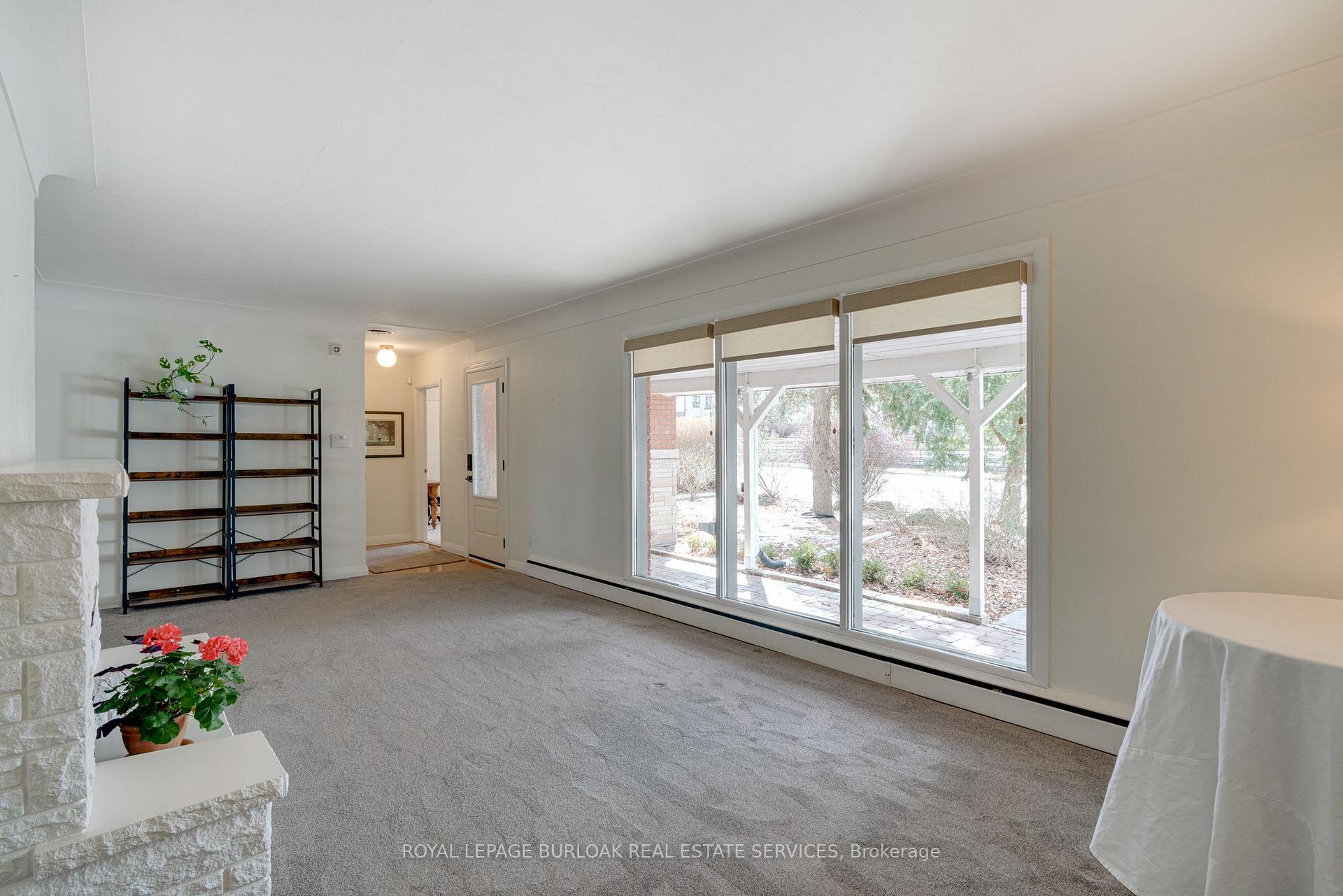 Photo 1 of 46 Osler Drive, Hamilton, Dundas — HOMEH