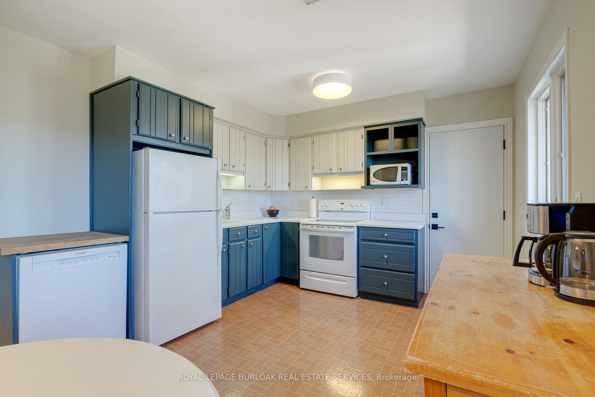 Photo 18 of 46 Osler Drive, Hamilton, Dundas — HOMEH