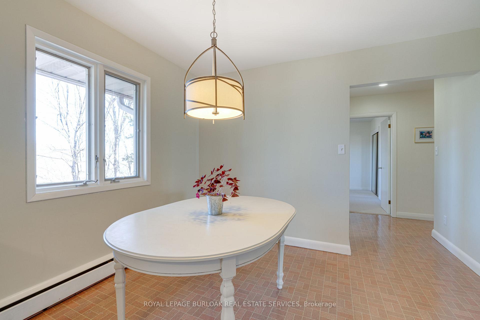Photo 21 of 46 Osler Drive, Hamilton, Dundas — HOMEH