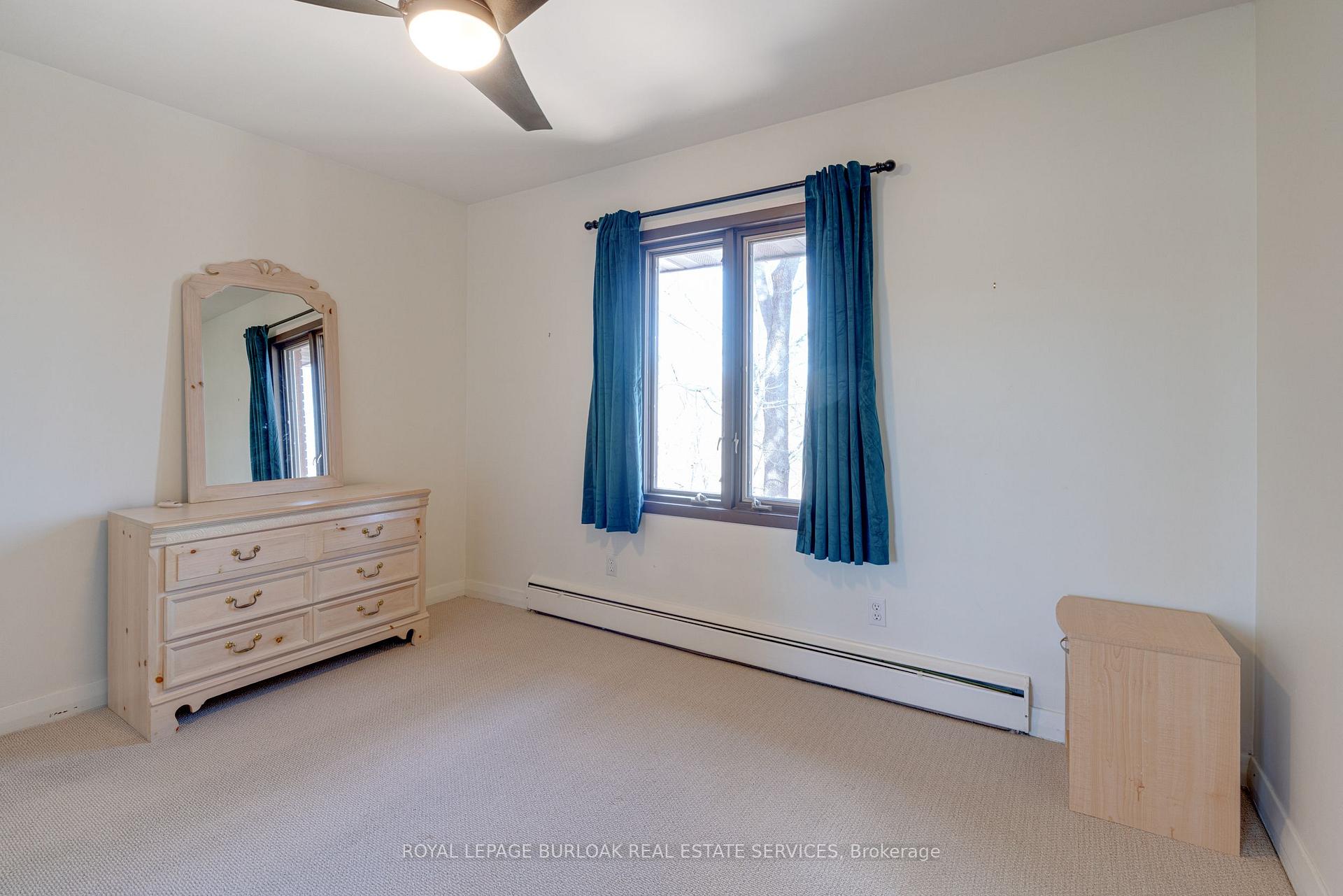 Photo 34 of 46 Osler Drive, Hamilton, Dundas — HOMEH