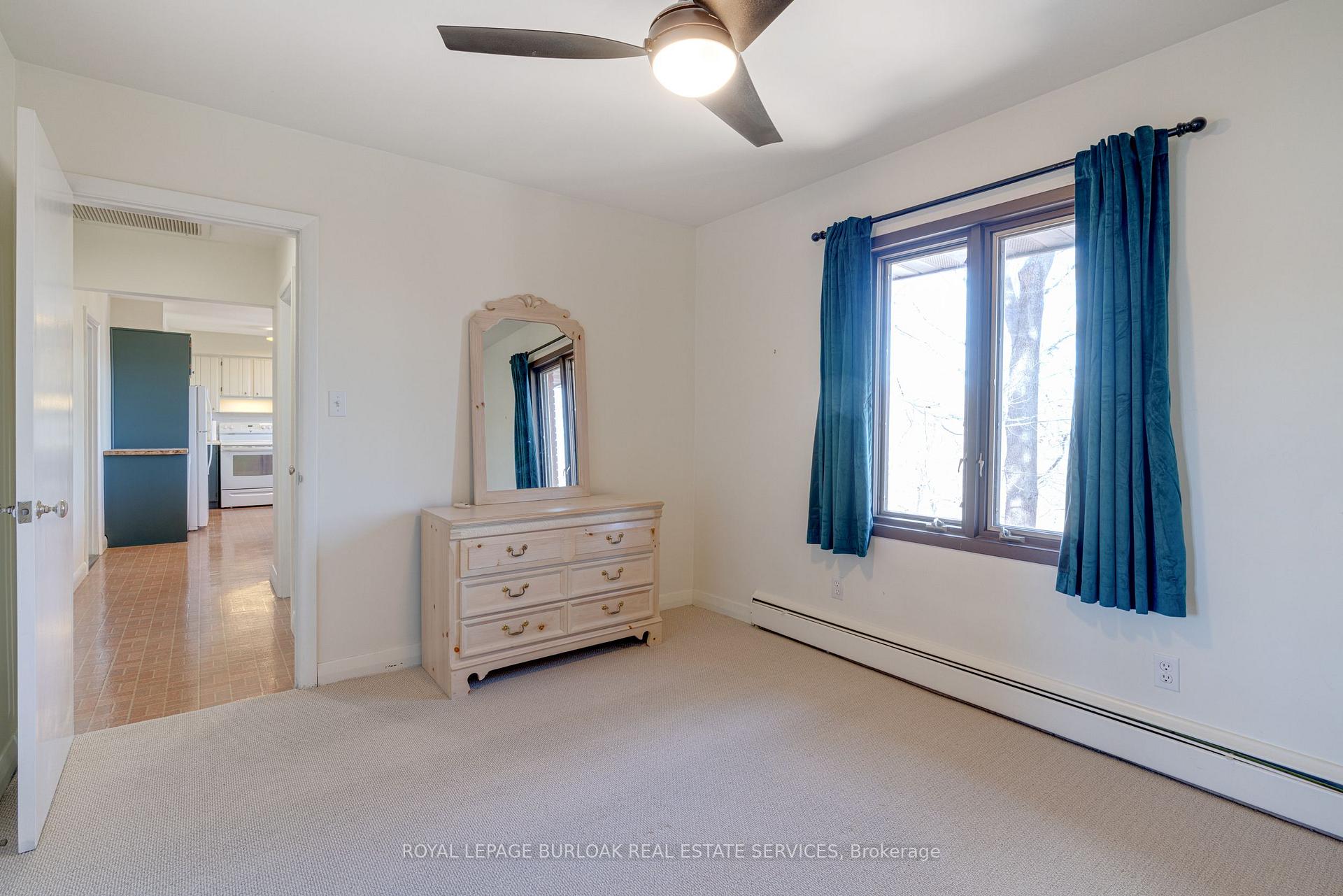Photo 35 of 46 Osler Drive, Hamilton, Dundas — HOMEH