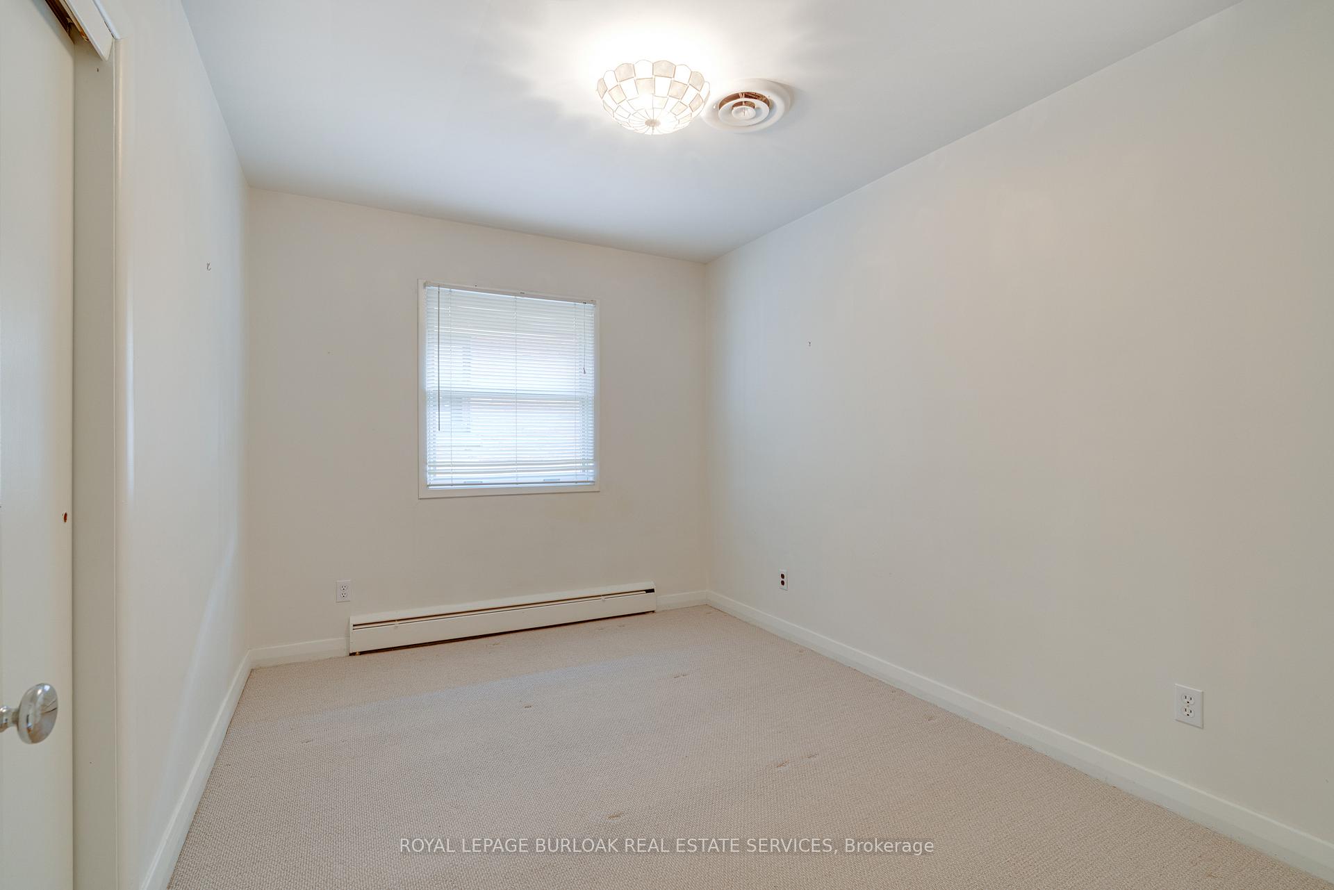 Photo 38 of 46 Osler Drive, Hamilton, Dundas — HOMEH