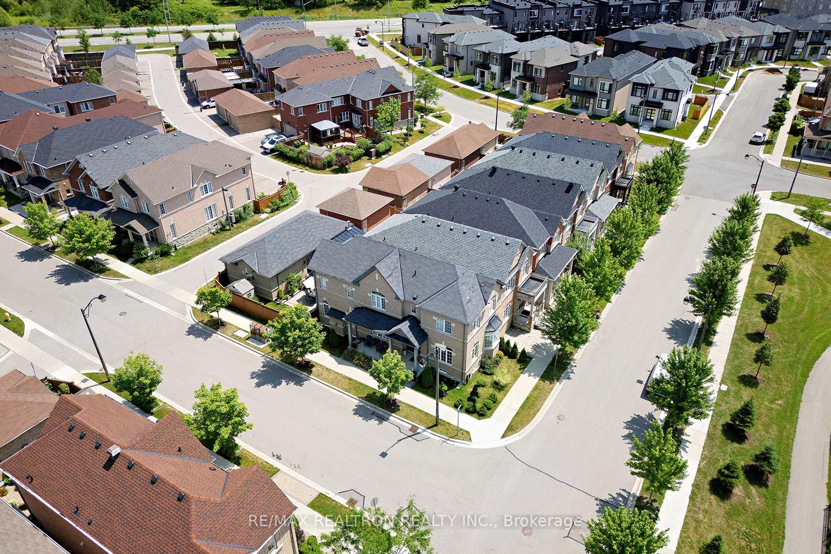 Photo 5 of 1 Starry Sky Avenue, Markham, Cornell — HOMEH