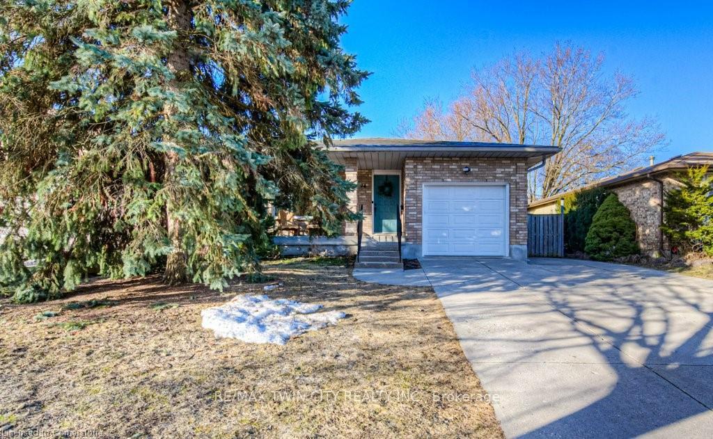Photo 2 of 94 High Acres Crescent, Kitchener — HOMEH