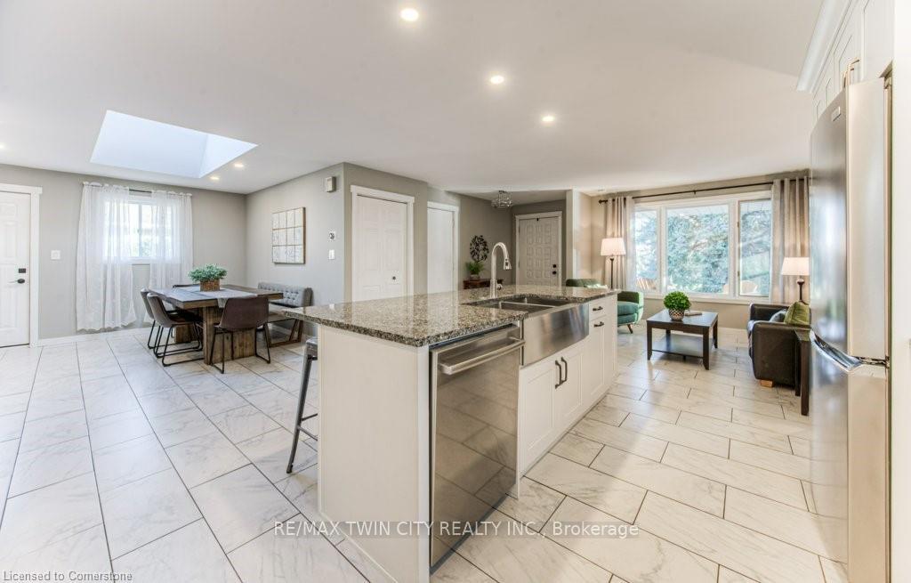 Photo 10 of 94 High Acres Crescent, Kitchener — HOMEH