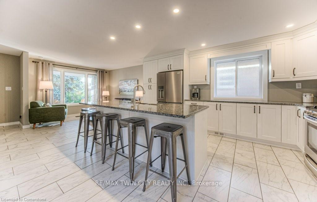 Photo 14 of 94 High Acres Crescent, Kitchener — HOMEH