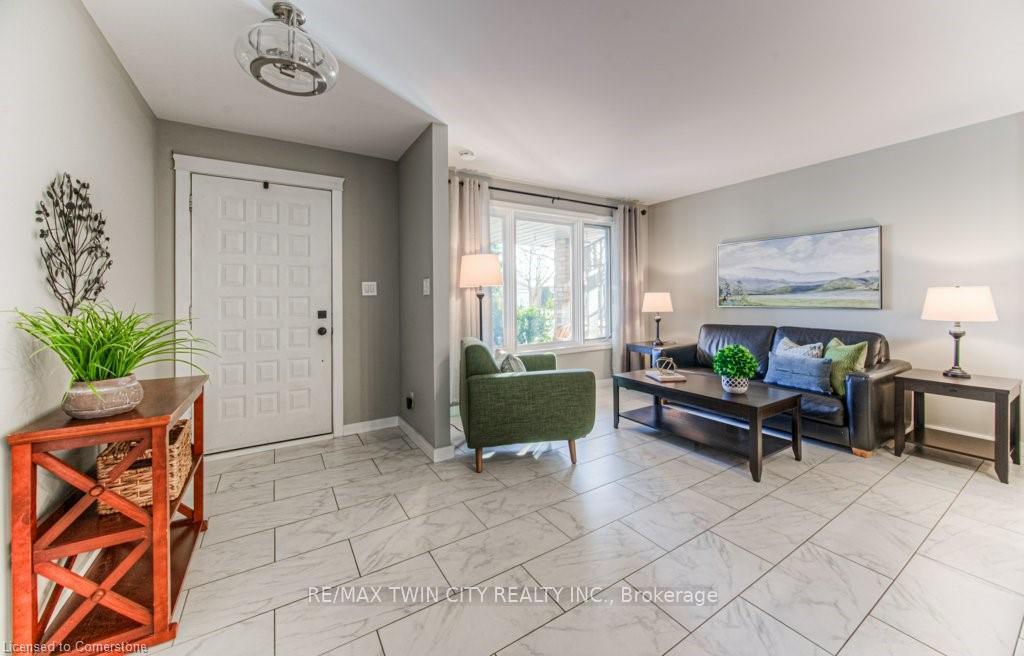 Photo 15 of 94 High Acres Crescent, Kitchener — HOMEH