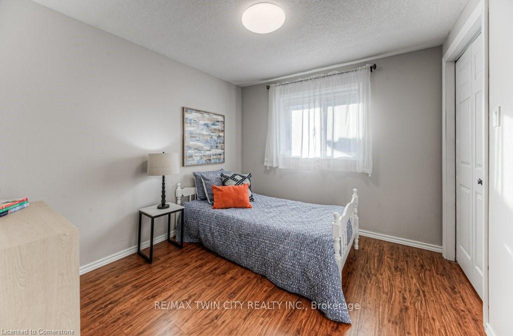 Photo 22 of 94 High Acres Crescent, Kitchener — HOMEH