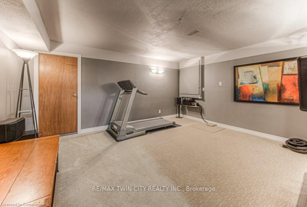 Photo 40 of 94 High Acres Crescent, Kitchener — HOMEH