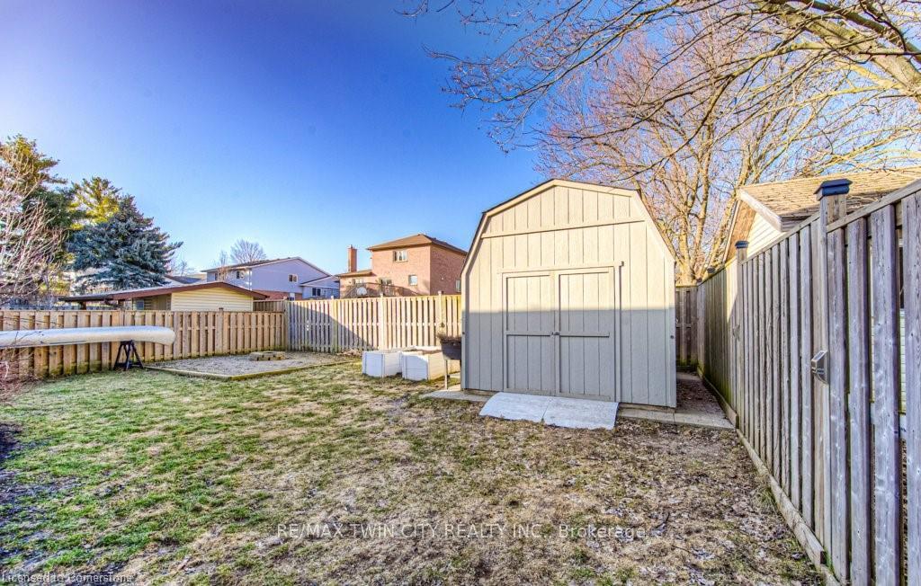 Photo 46 of 94 High Acres Crescent, Kitchener — HOMEH