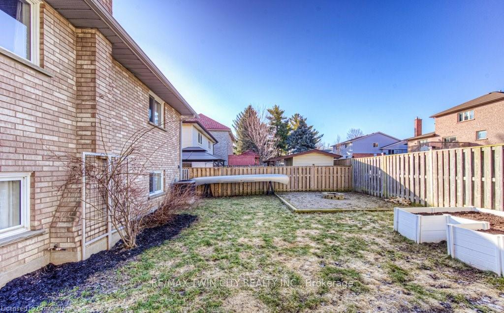 Photo 47 of 94 High Acres Crescent, Kitchener — HOMEH