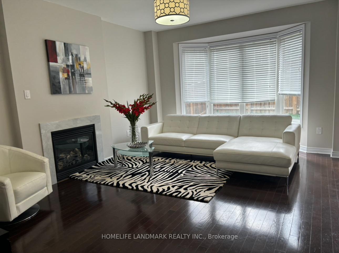 Photo 2 of 49 Holst Avenue, Markham, Berczy — HOMEH