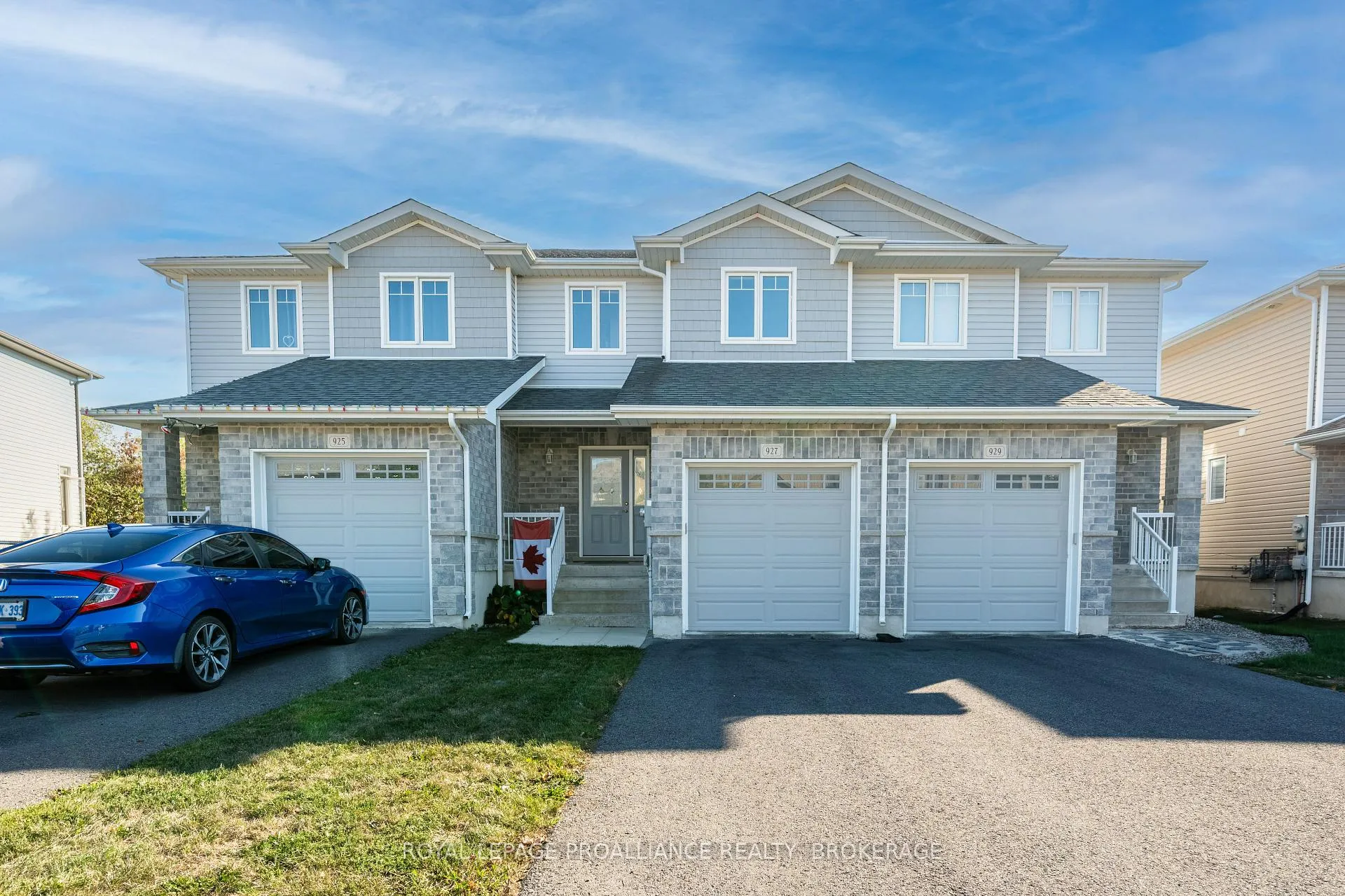 Front of 927 Blossom Street
