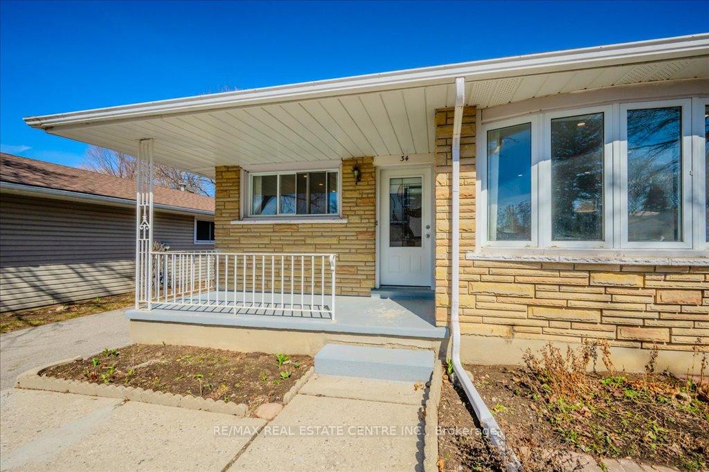 Photo 4 of 34 Shea Crescent, Kitchener — HOMEH