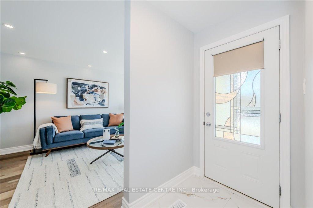 Photo 6 of 34 Shea Crescent, Kitchener — HOMEH