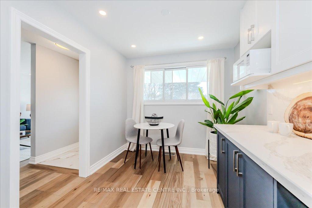 Photo 10 of 34 Shea Crescent, Kitchener — HOMEH