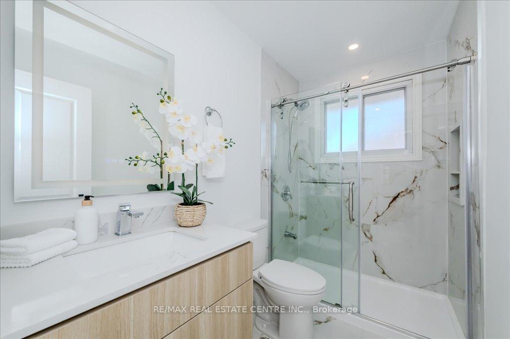 Photo 19 of 34 Shea Crescent, Kitchener — HOMEH