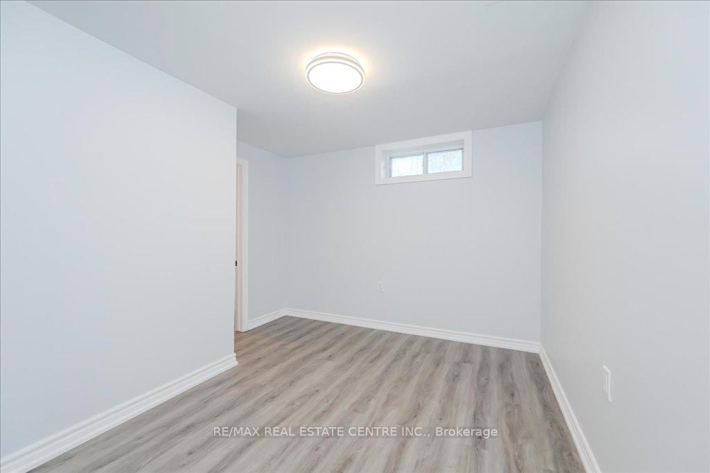 Photo 25 of 34 Shea Crescent, Kitchener — HOMEH