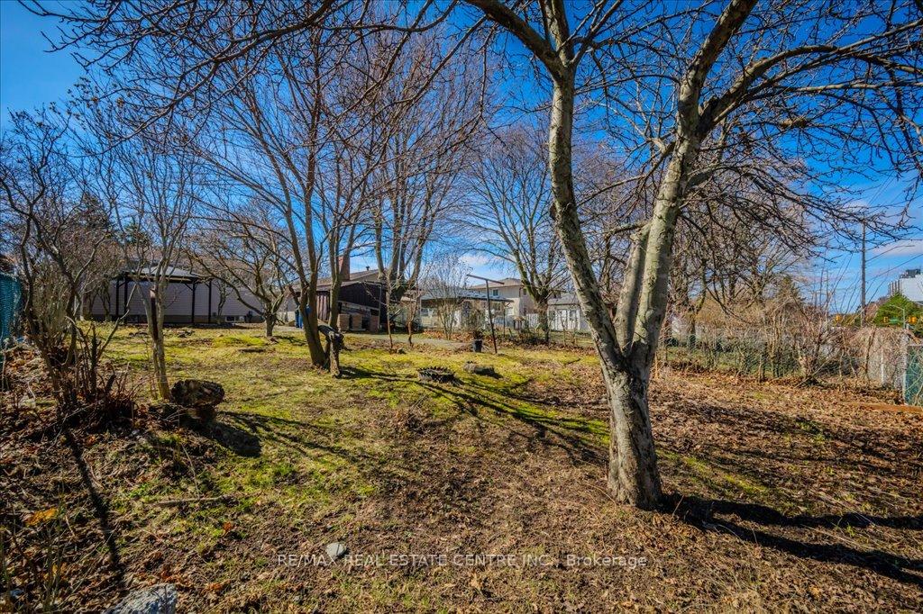 Photo 31 of 34 Shea Crescent, Kitchener — HOMEH