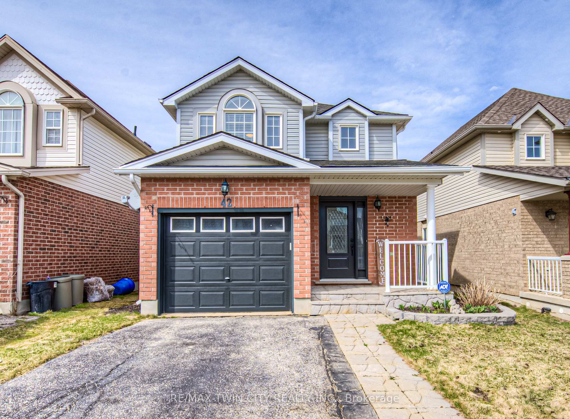 Photo 1 of 42 Blue Lace Crescent, Kitchener — HOMEH