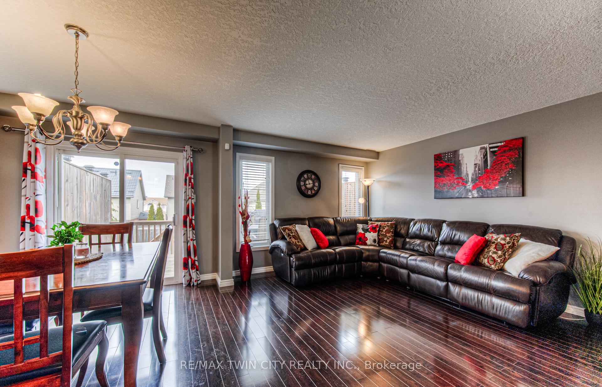 Photo 7 of 42 Blue Lace Crescent, Kitchener — HOMEH