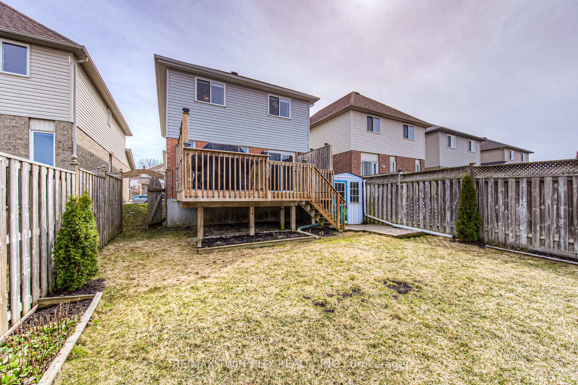Photo 27 of 42 Blue Lace Crescent, Kitchener — HOMEH