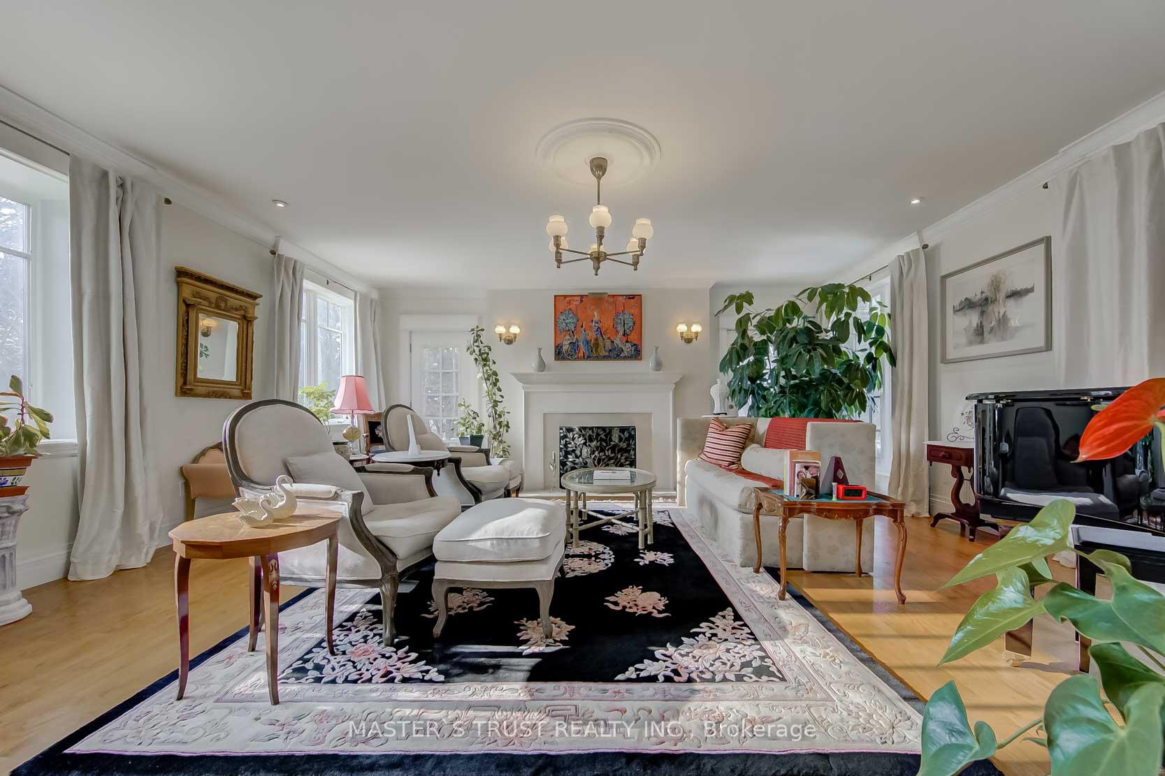 Photo 5 of 73 Babcombe Drive, Markham, Bayview Glen — HOMEH