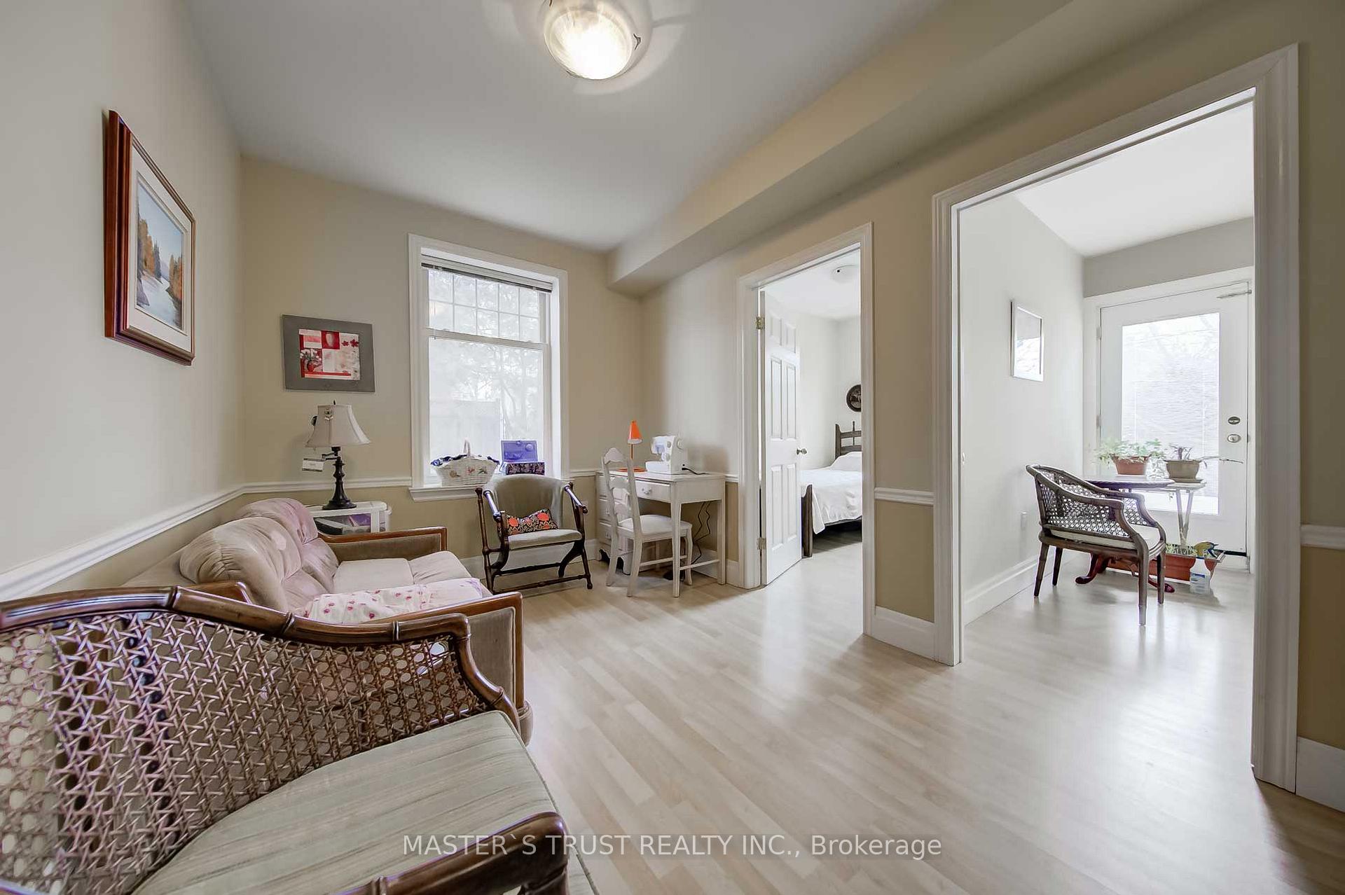 Photo 10 of 73 Babcombe Drive, Markham, Bayview Glen — HOMEH