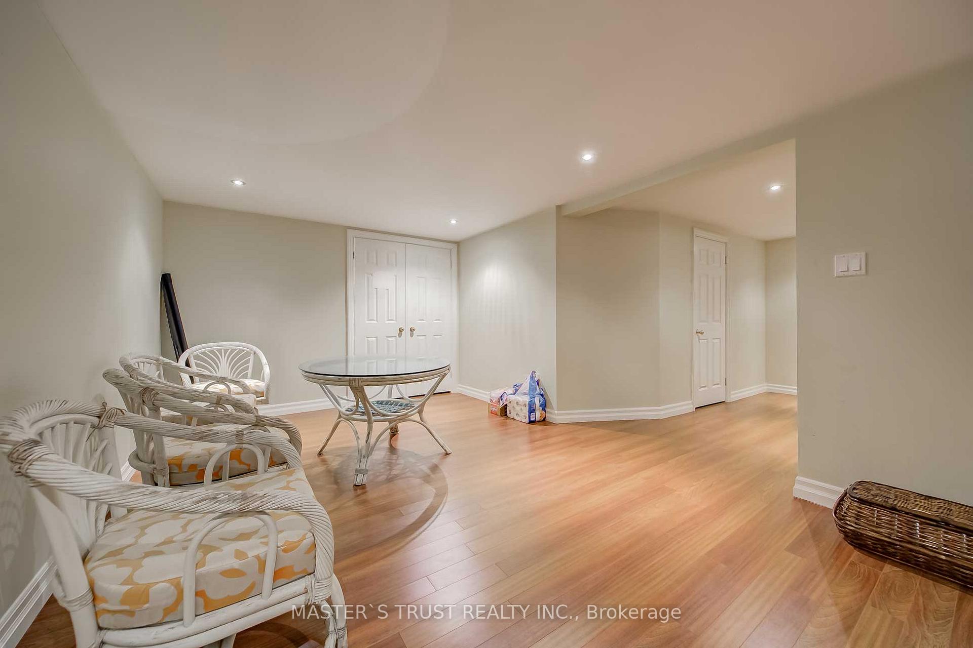 Photo 14 of 73 Babcombe Drive, Markham, Bayview Glen — HOMEH