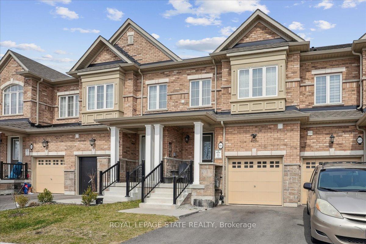 Photo 3 of 1069 Garner Road E, Hamilton, Meadowlands — HOMEH
