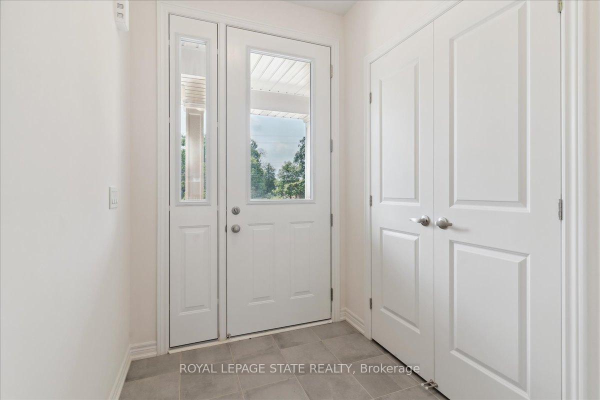 Photo 7 of 1069 Garner Road E, Hamilton, Meadowlands — HOMEH