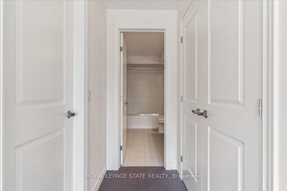 Photo 25 of 1069 Garner Road E, Hamilton, Meadowlands — HOMEH