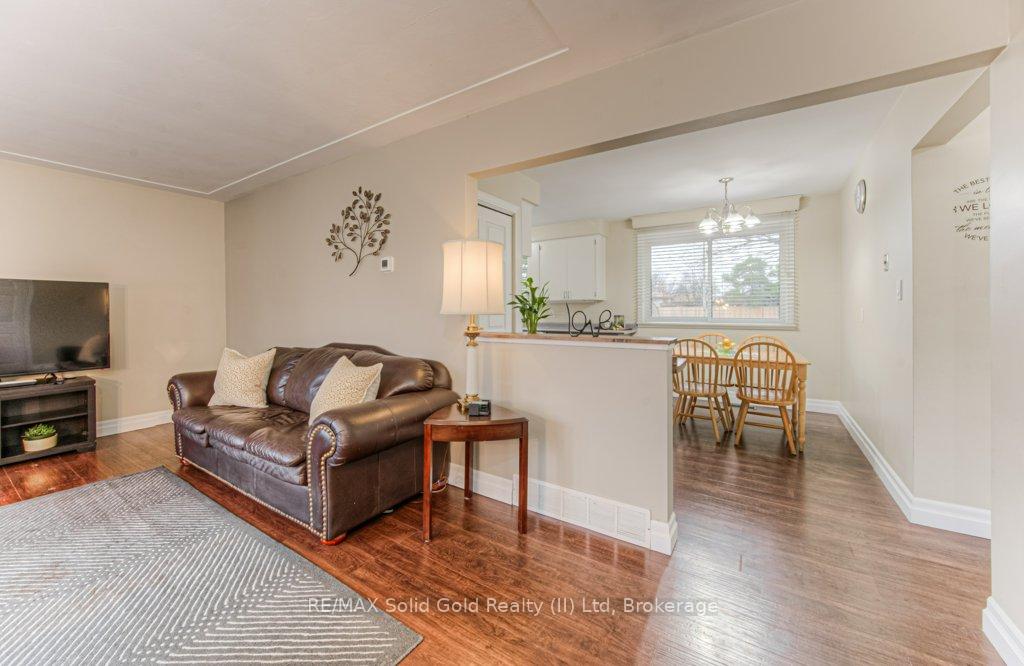 Photo 6 of 67 Wren Place, Kitchener — HOMEH