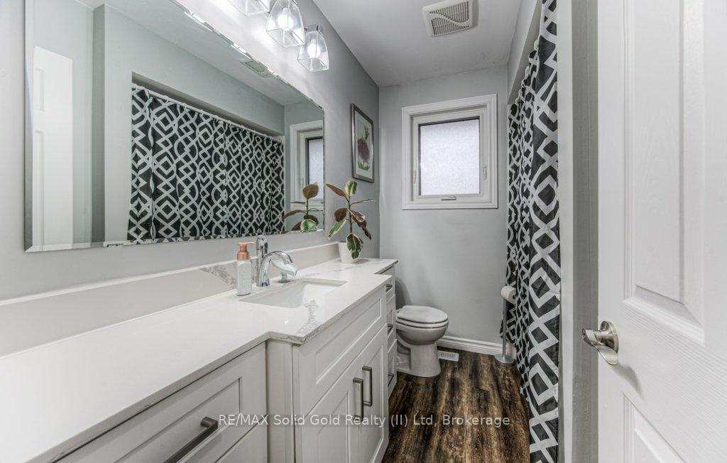 Photo 13 of 67 Wren Place, Kitchener — HOMEH