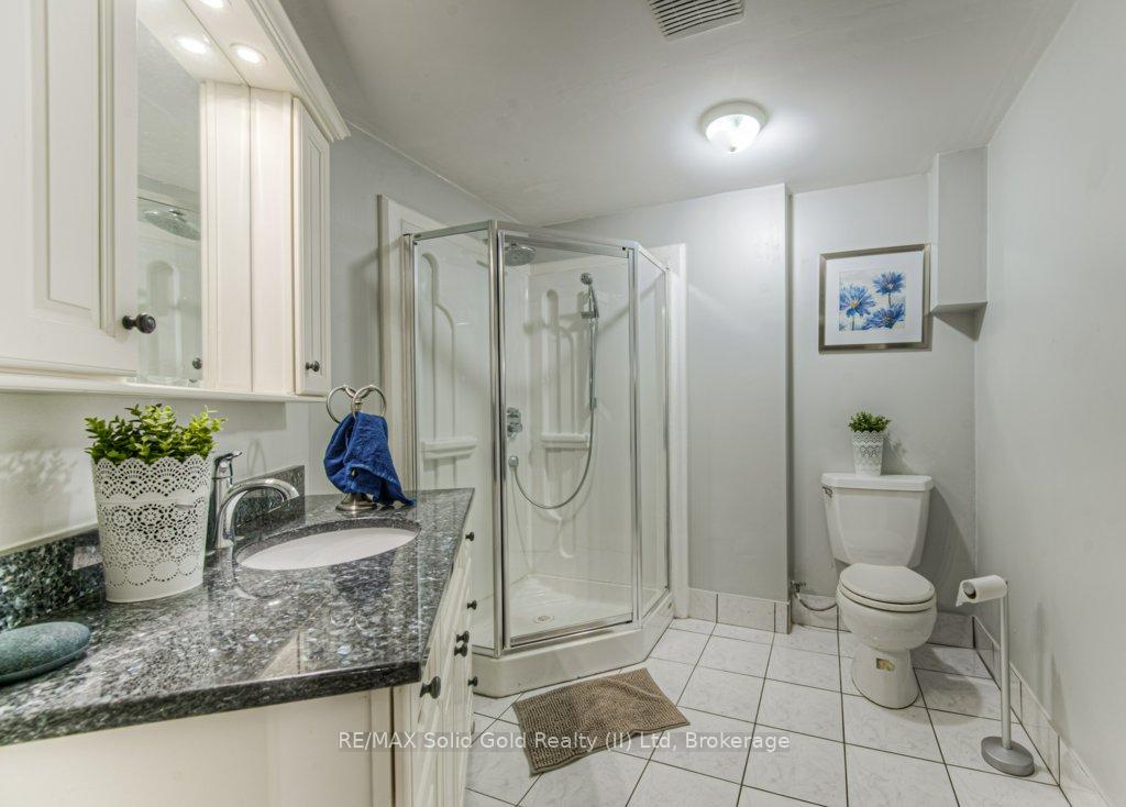 Photo 17 of 67 Wren Place, Kitchener — HOMEH