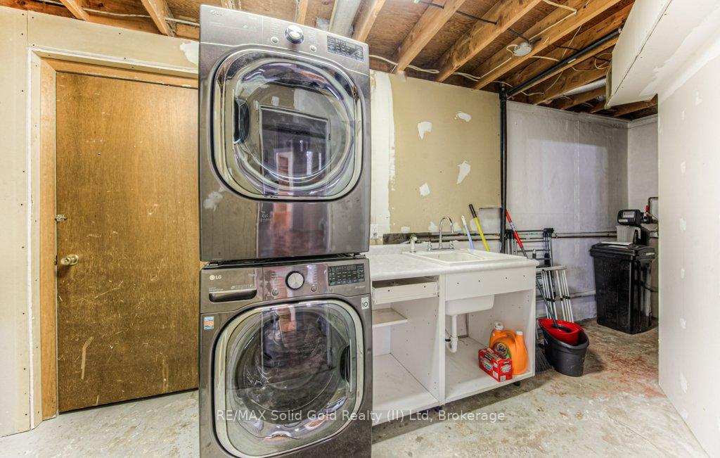 Photo 24 of 67 Wren Place, Kitchener — HOMEH