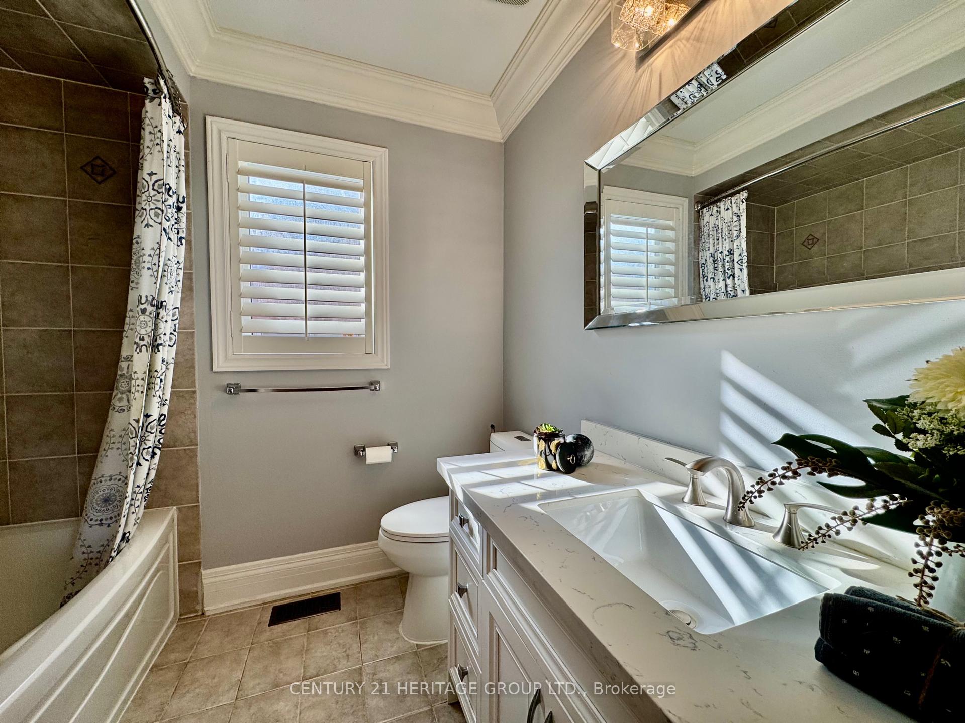 Photo 32 of 12 Fieldside Street, Markham, Box Grove — HOMEH