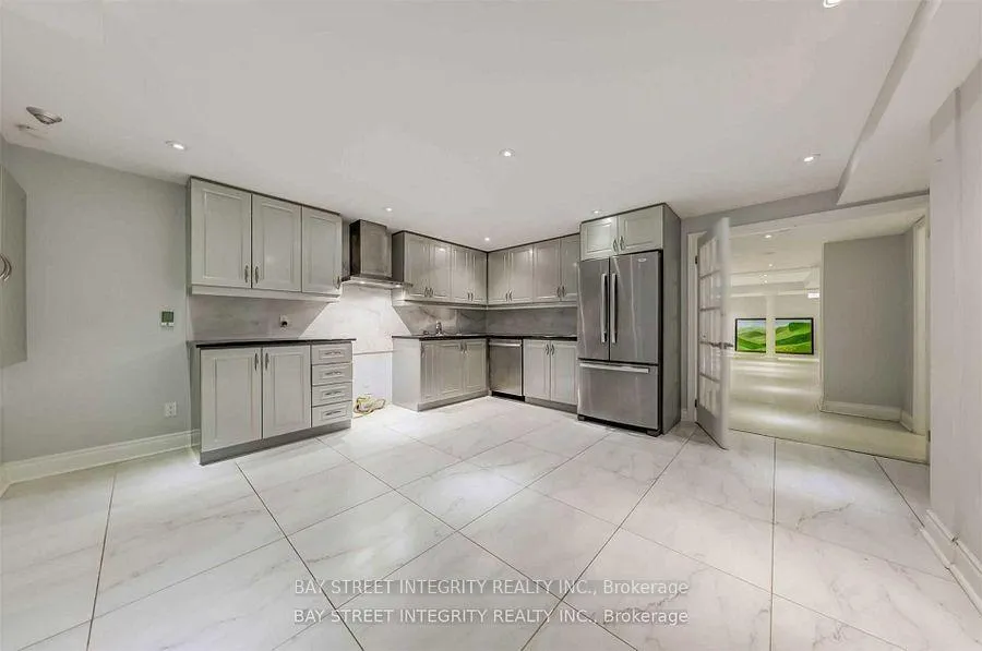 Photo 5 of 2 Lonsdale Court, Markham, Unionville — HOMEH