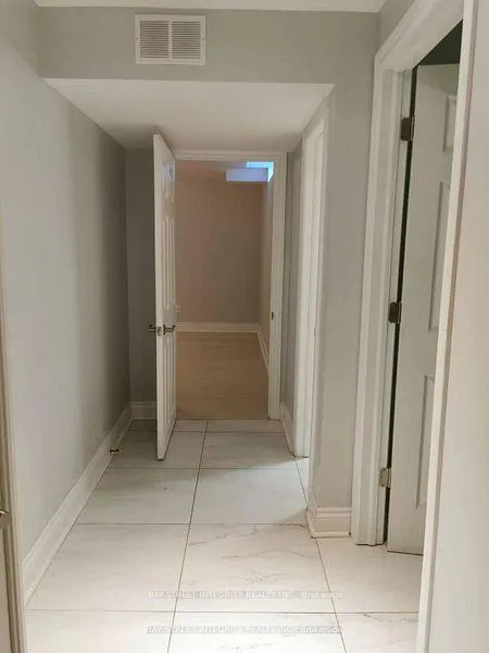 Photo 9 of 2 Lonsdale Court, Markham, Unionville — HOMEH