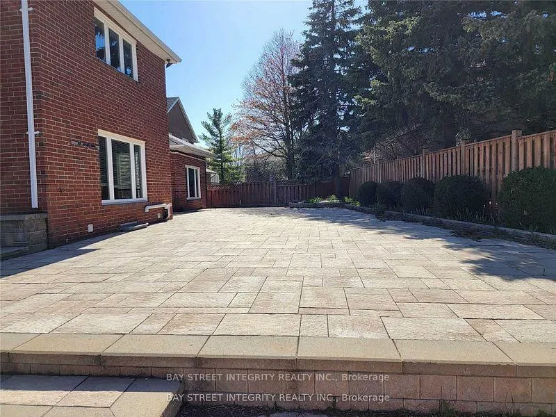 Photo 12 of 2 Lonsdale Court, Markham, Unionville — HOMEH