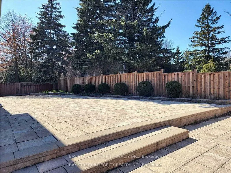 Photo 13 of 2 Lonsdale Court, Markham, Unionville — HOMEH
